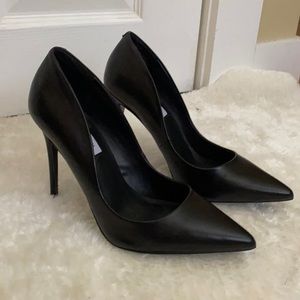 Steve Madden daisie pump